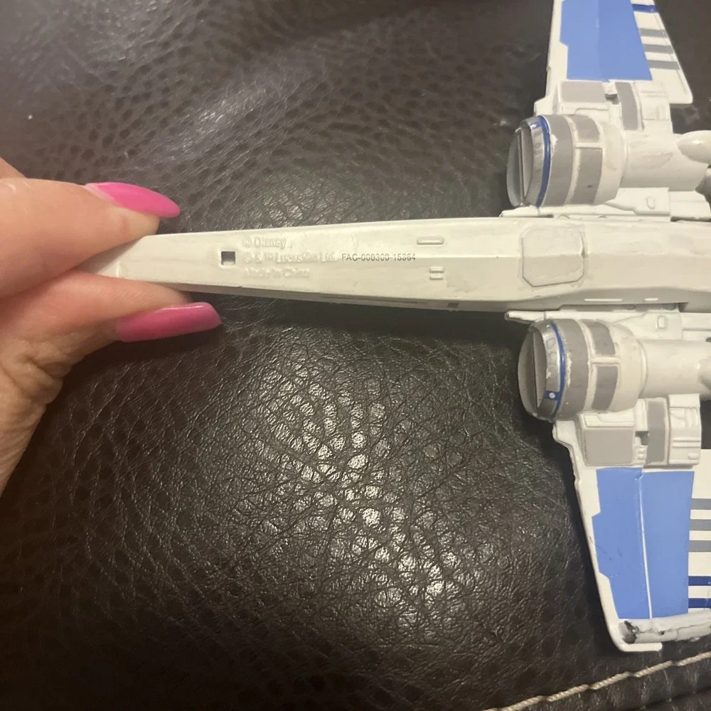 Disney Star Wars The Force Awakens Resistance X-Wing Fighter Diecast Vehicle‎
